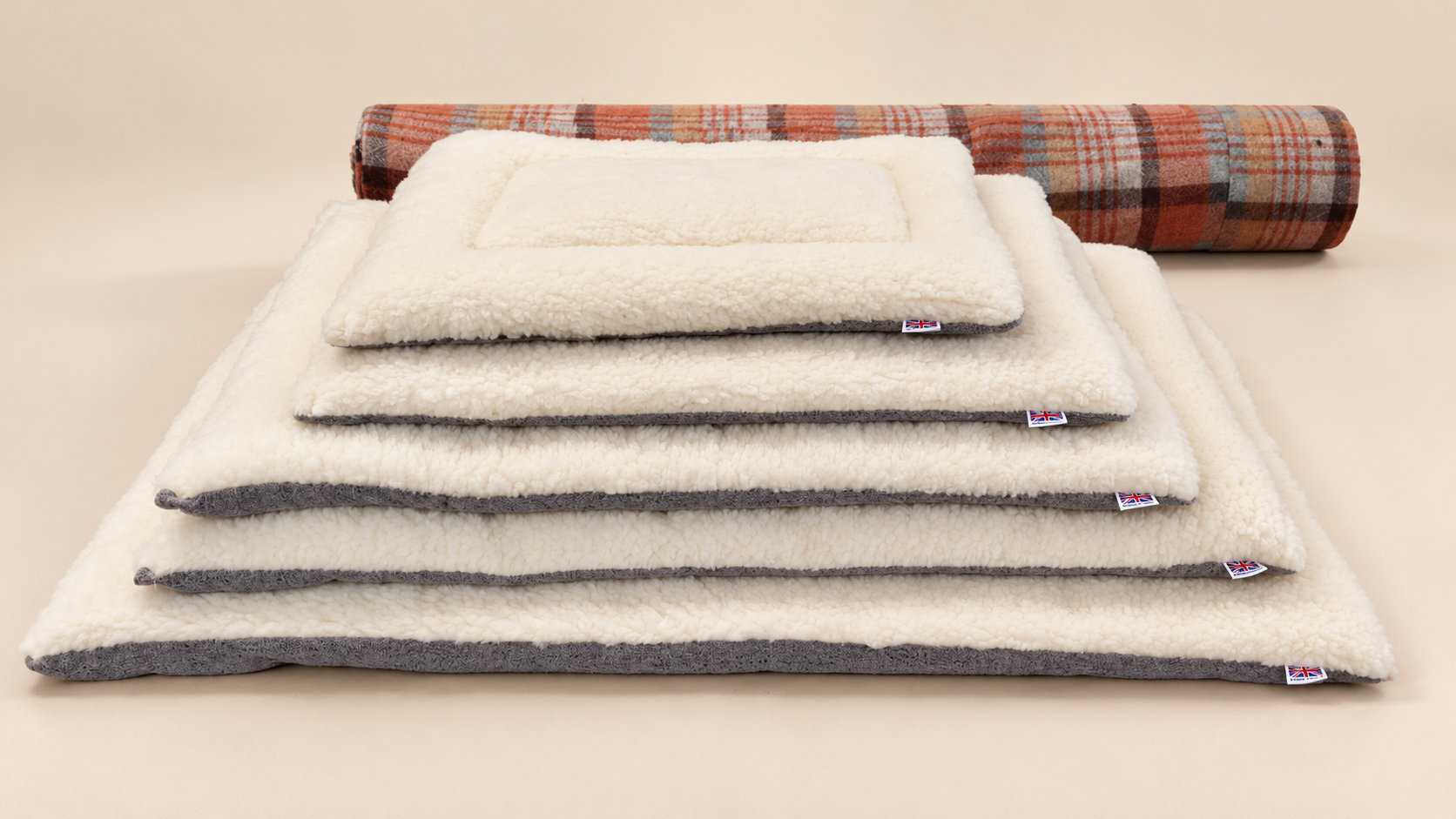 Neutral textile mats